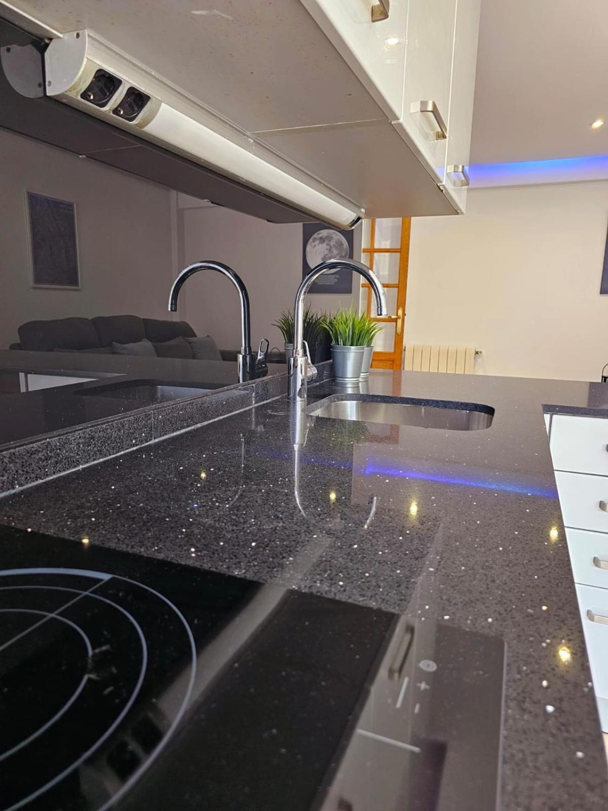 Exclusivo Apartamento En El Centro Vigo Exterior photo